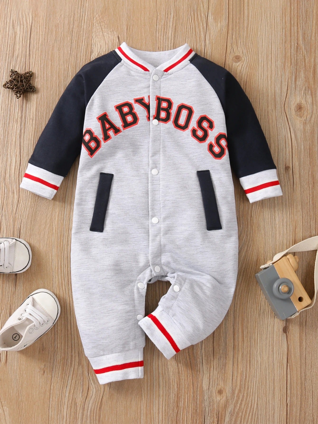 Cute Letter Print Long Sleeve Baby Boy Jumpsuit – Trendy & Comfy Outfit Red
